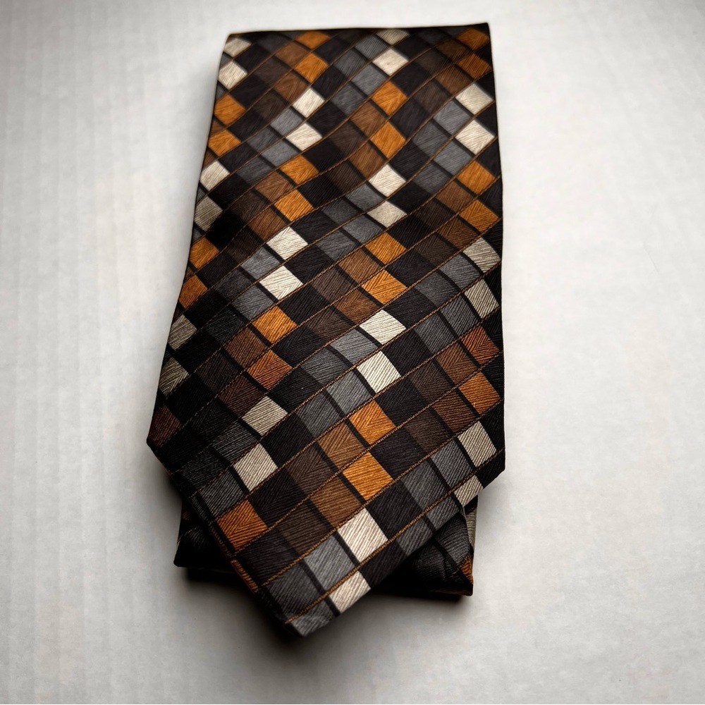 Valerio Garati Hand Made 100% Silk Men’s Neck Tie Made In China‎